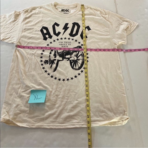 AC/DC 1981-82 Tour Remake Graphic Print Unisex Tee - Picture 7 of 8
